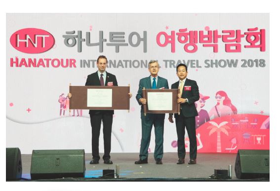 에디터 사진